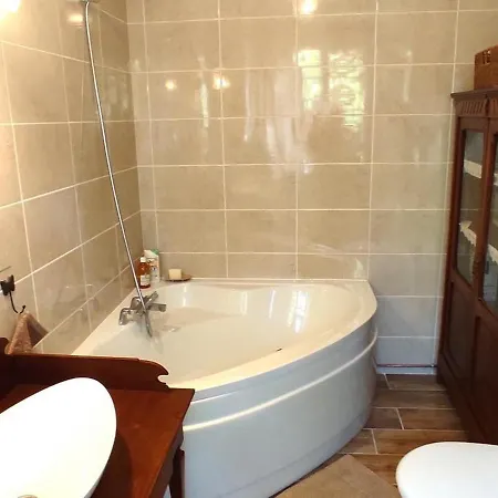 Vakantiehuis Maison Familiale Avec Jardin, Proche De Compiegne, Beauvais Et Chantilly, Ideale Pour 6 Pers. - Fr-1-526-44