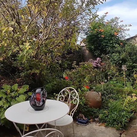 Maison Familiale Avec Jardin, Proche De Compiegne, Beauvais Et Chantilly, Ideale Pour 6 Pers. - Fr-1-526-44